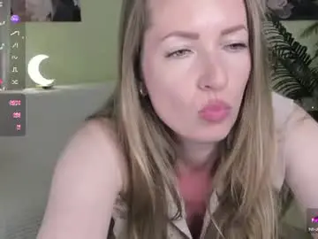 Chaturbate Watch Live Sex Cams of melodyys