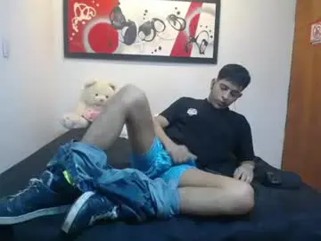 Chaturbate Free Porn Cam of andrescoll25
