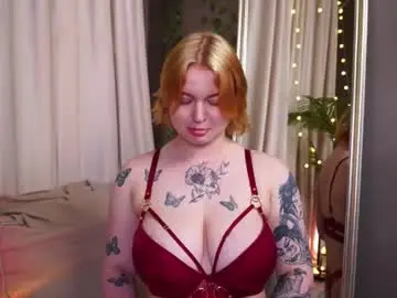 Chaturbate Live Sex Cam of naomi_hotterr