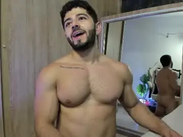 Chaturbate Live Porn of thiago_moretti
