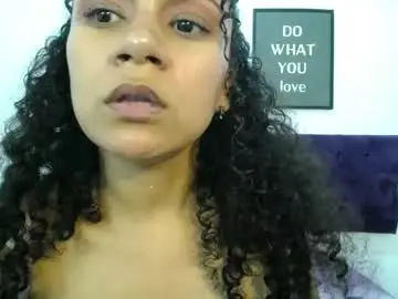 Chaturbate Best live sex cam show of little18doll