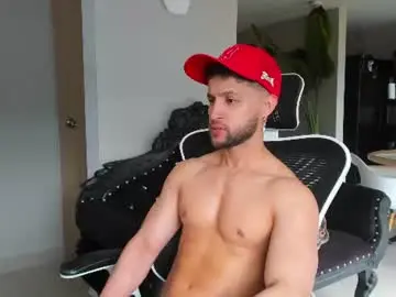 Chaturbate Best live sex cam show of paul_reyborg