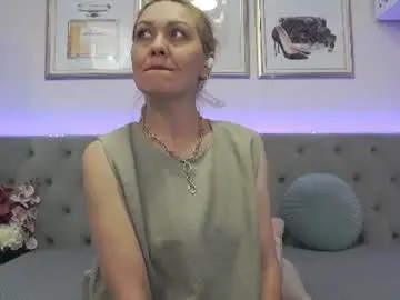 Chaturbate Best Webcam of ellamilf