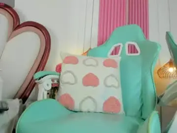 Chaturbate Best live sex cam show of emmacrush