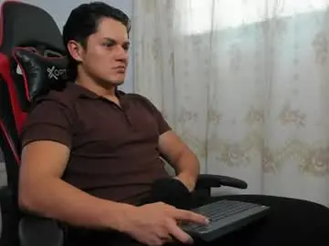 Chaturbate Nude Webcam of julian_wallace1