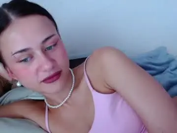 Chaturbate Adult Video Chat of eliscuteblonde