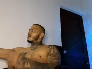 Chaturbate Free Live Porn of andy_love97