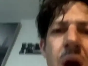 Chaturbate Best live sex cam show of rogerbenid81