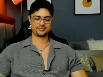 Chaturbate Free Porn Cam of adam_clarke