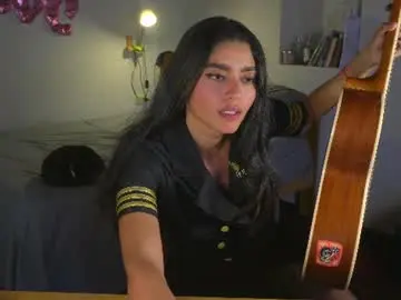 Chaturbate Live Sex Cam of daniisla