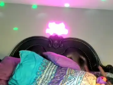 Chaturbate Watch Live Sex Cams of bigbuttsarena