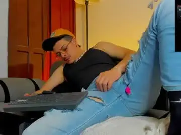 Chaturbate Nude Webcam of leo_hunt