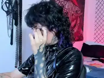 Chaturbate Watch Live Sex Cams of glitch_doll