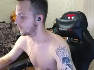 Chaturbate Live Sex Cam of golden_boyyy21