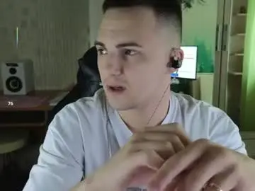 Chaturbate Adult Webcams of golden_boyyy21