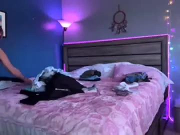 Chaturbate Live Sex of ajmiller25