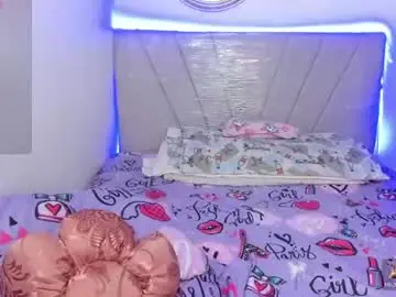 Chaturbate Live Sex Cam of latinamav22