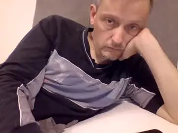 Chaturbate Live Sex Cam of little_willy82