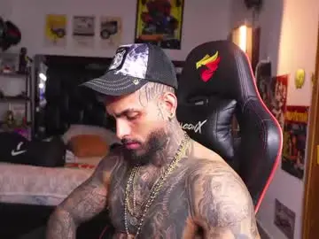 Chaturbate Watch Live Sex Cams of logan_hugh8
