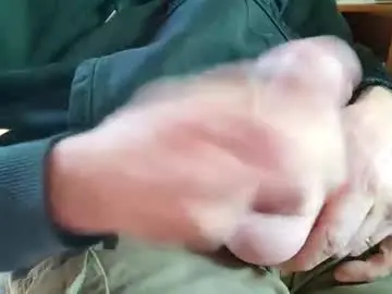 Chaturbate Live Sex Cam of fiveforwilly1