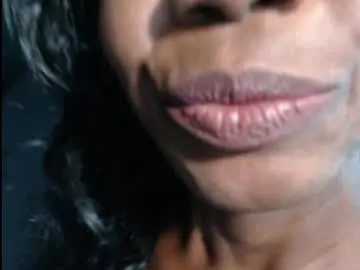 Chaturbate Adult Video Chat of yhlemina