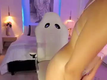 Chaturbate Live Sex Cam of mia_lanee_