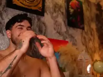 Chaturbate Live Porn of noha_miler
