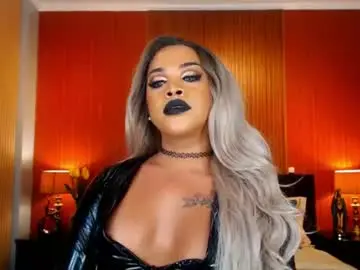Chaturbate Adult Video Chat of urmajestytyra