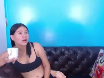 Chaturbate Live Sex Cam of eddie_and_lily