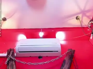 Chaturbate Live Sex Cam of ashleyjonnees
