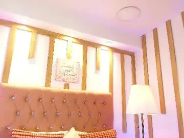 Chaturbate Free Live Porn of daphne_velmont