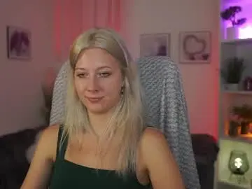Chaturbate Sex Cam of emilyswannn