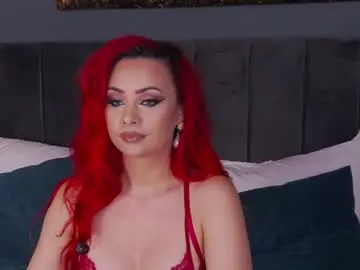 Chaturbate Nude Webcam of emmelyn_