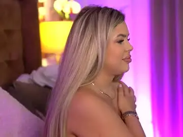 Chaturbate Adult Webcams of sophieboobsx