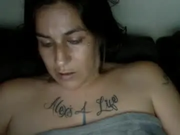 Chaturbate Nude Webcam of milfsfreaky69