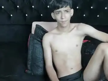 Chaturbate Live Sex Cam of sebas_cat