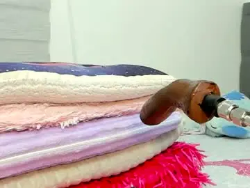 Chaturbate Live Sex Cam of elizabeth_18_