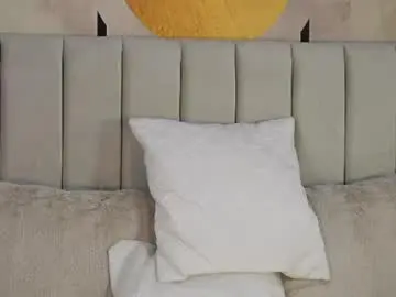 Chaturbate Sex Cam of mia_jolie_