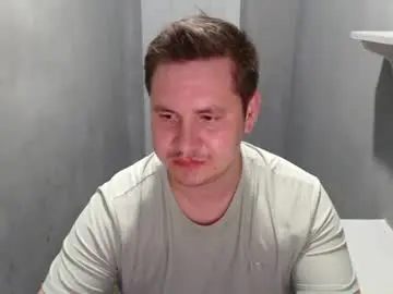 Chaturbate Live Sex Cam of max_marlyn