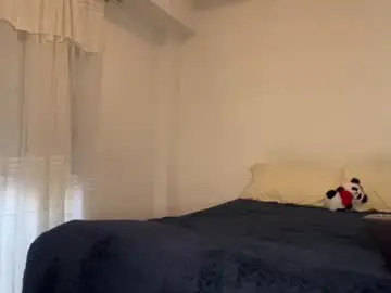 Chaturbate Free Live Porn of oliviaonlyx1