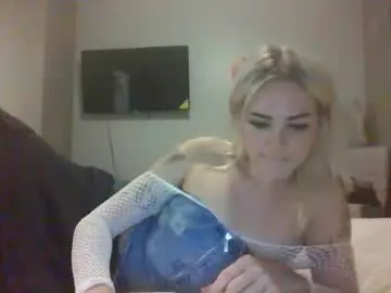 Chaturbate Sex Cam of britneycherry08