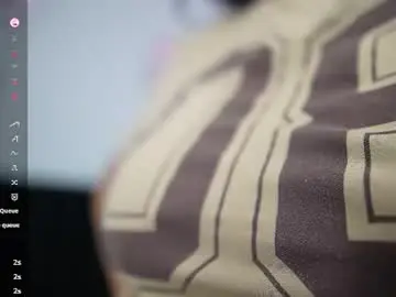 Chaturbate Live Sex Cam of hornylatimommy