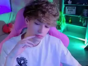 Chaturbate Sex Chat of curly_twinkboy