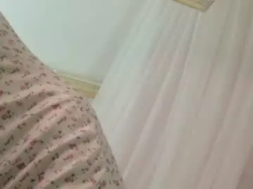 Chaturbate Live Sex Cam of sindell_cryell