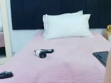 Chaturbate Adult Webcam of petitelittlemissy