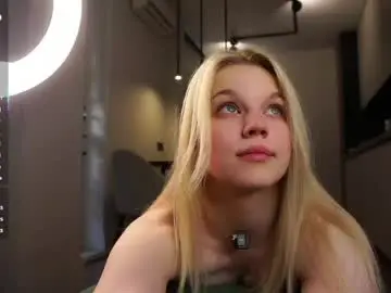 Chaturbate Live Sex Cam of burnletitallburn