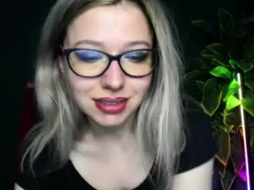 Chaturbate Best live sex cam show of heidi_pleasure