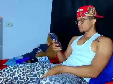 Chaturbate Live Sex Cam of roy_barney