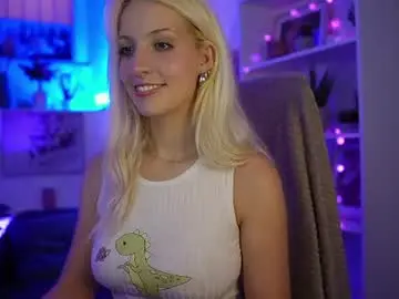 Chaturbate Live Sex Cam of lucy_cutie_