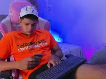 Chaturbate Live Porn of adrian_prime_